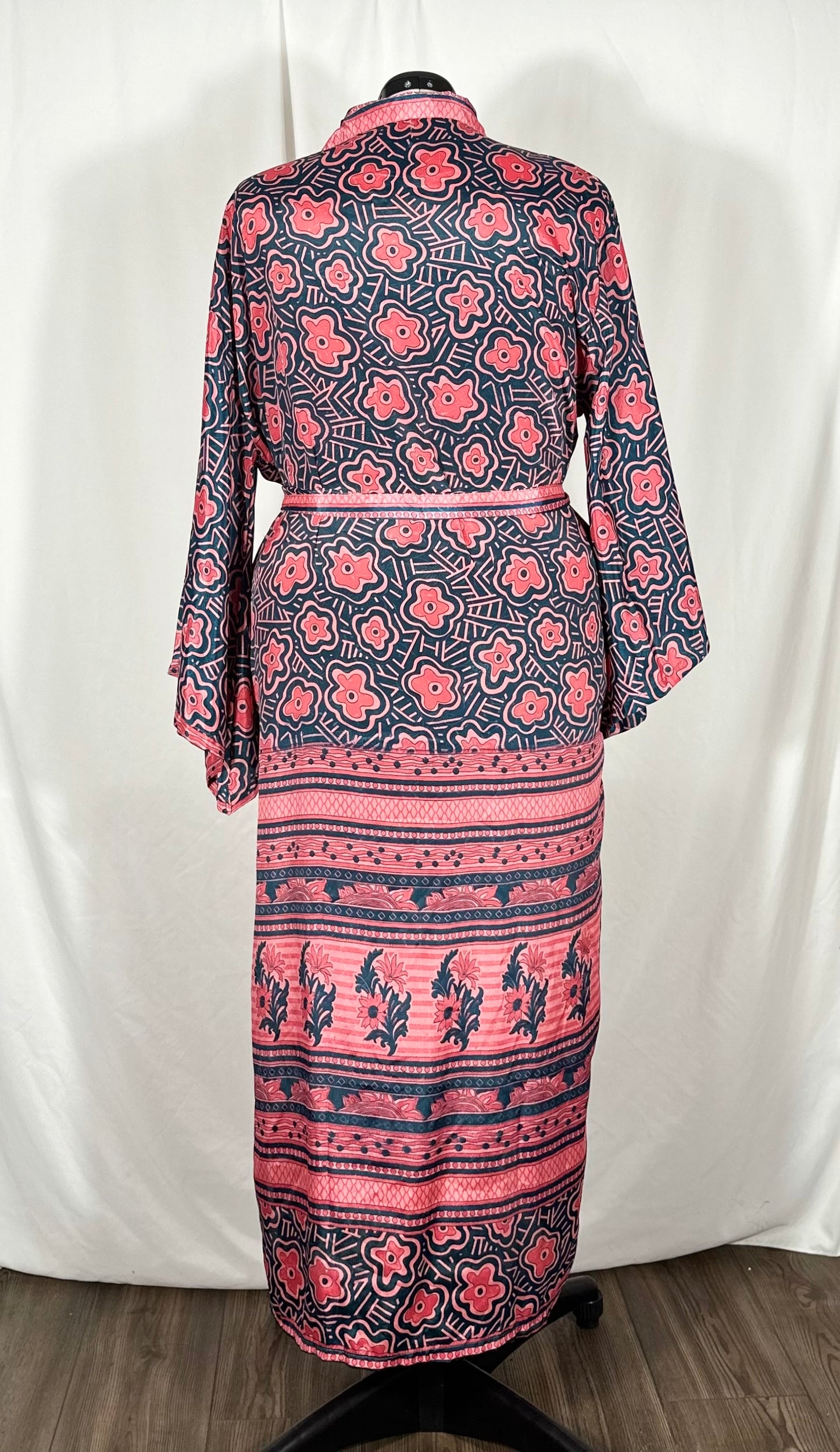 Bell Sleeved Lounge Wrap