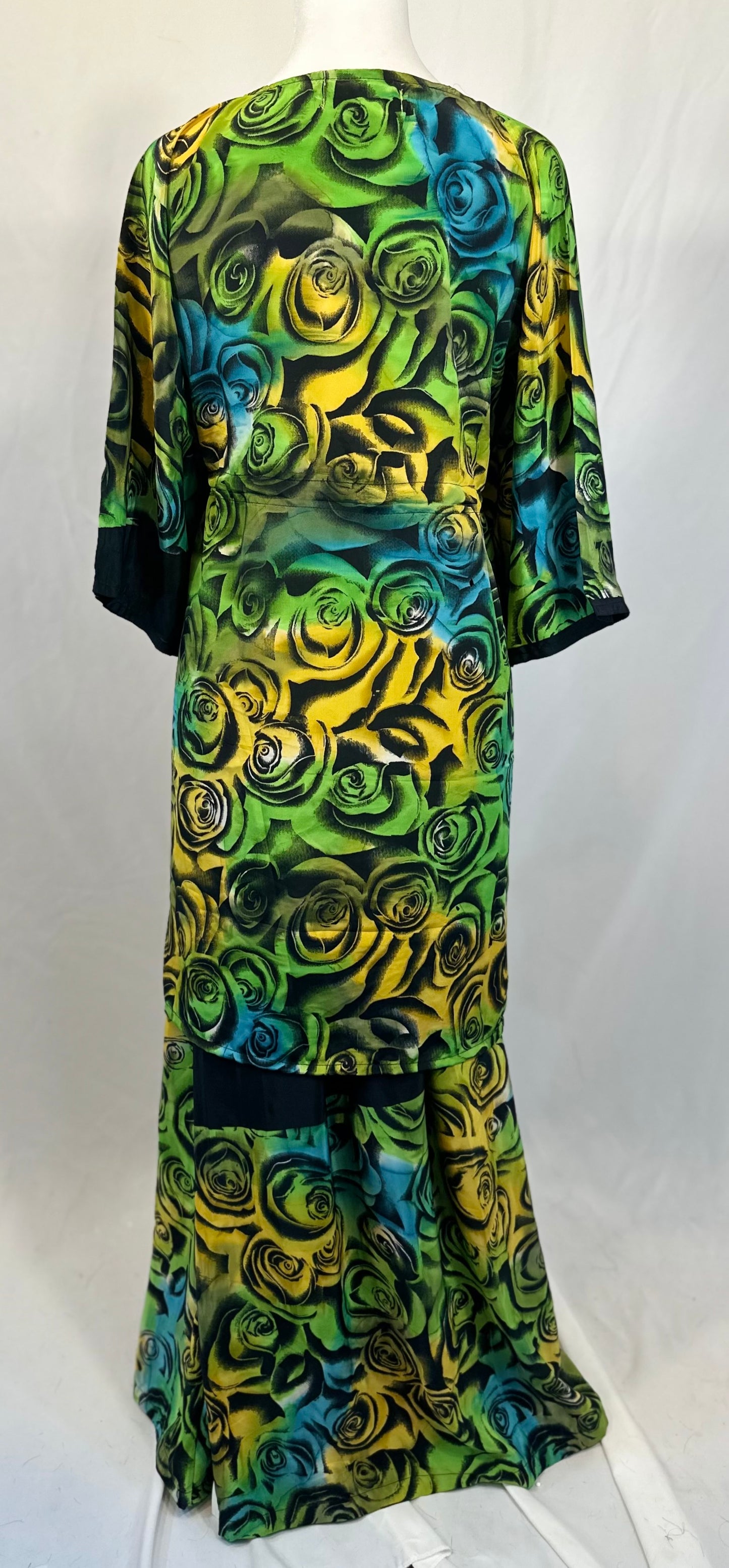 Plus Nahima Kaftan Set