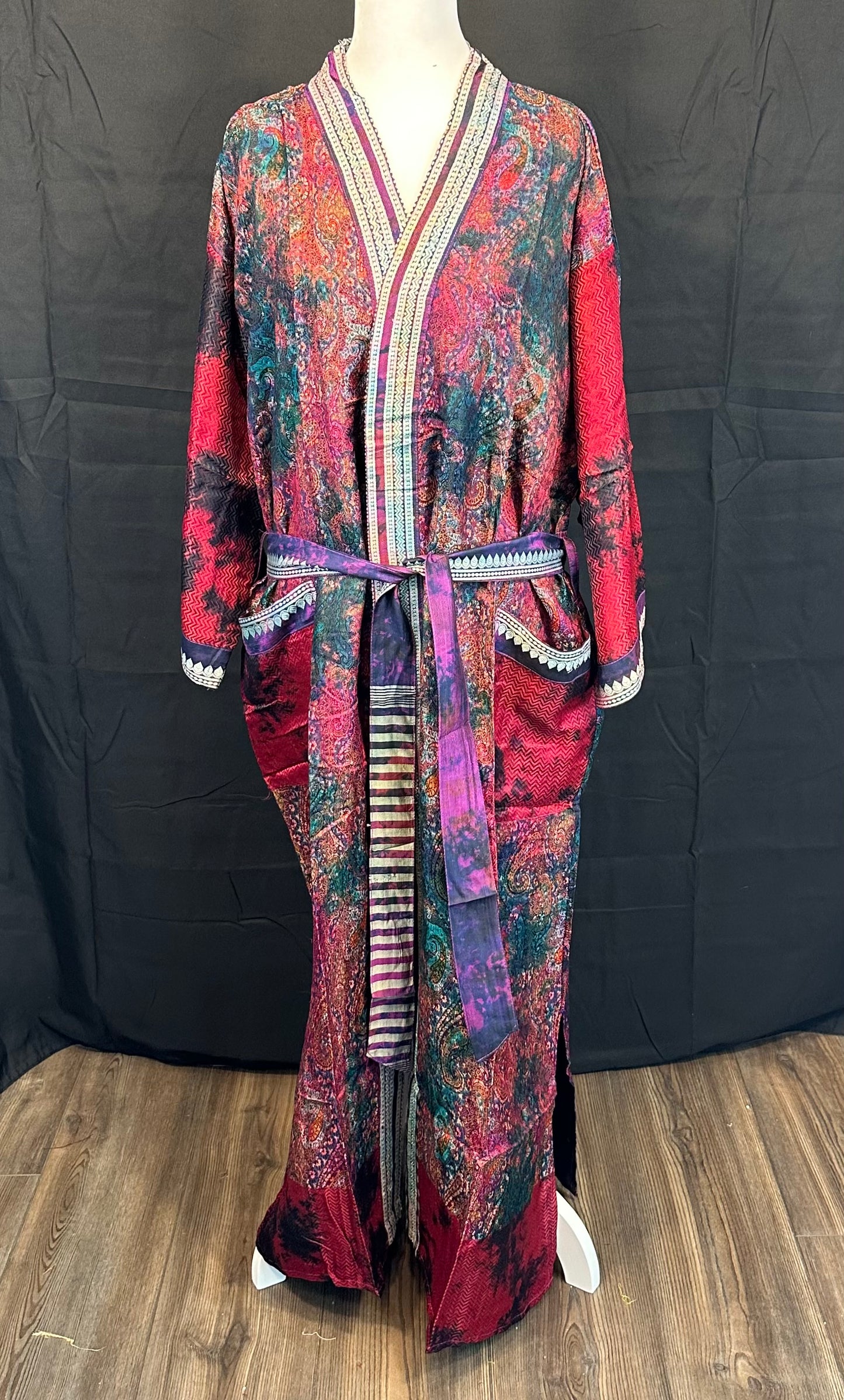 Taya Kimono
