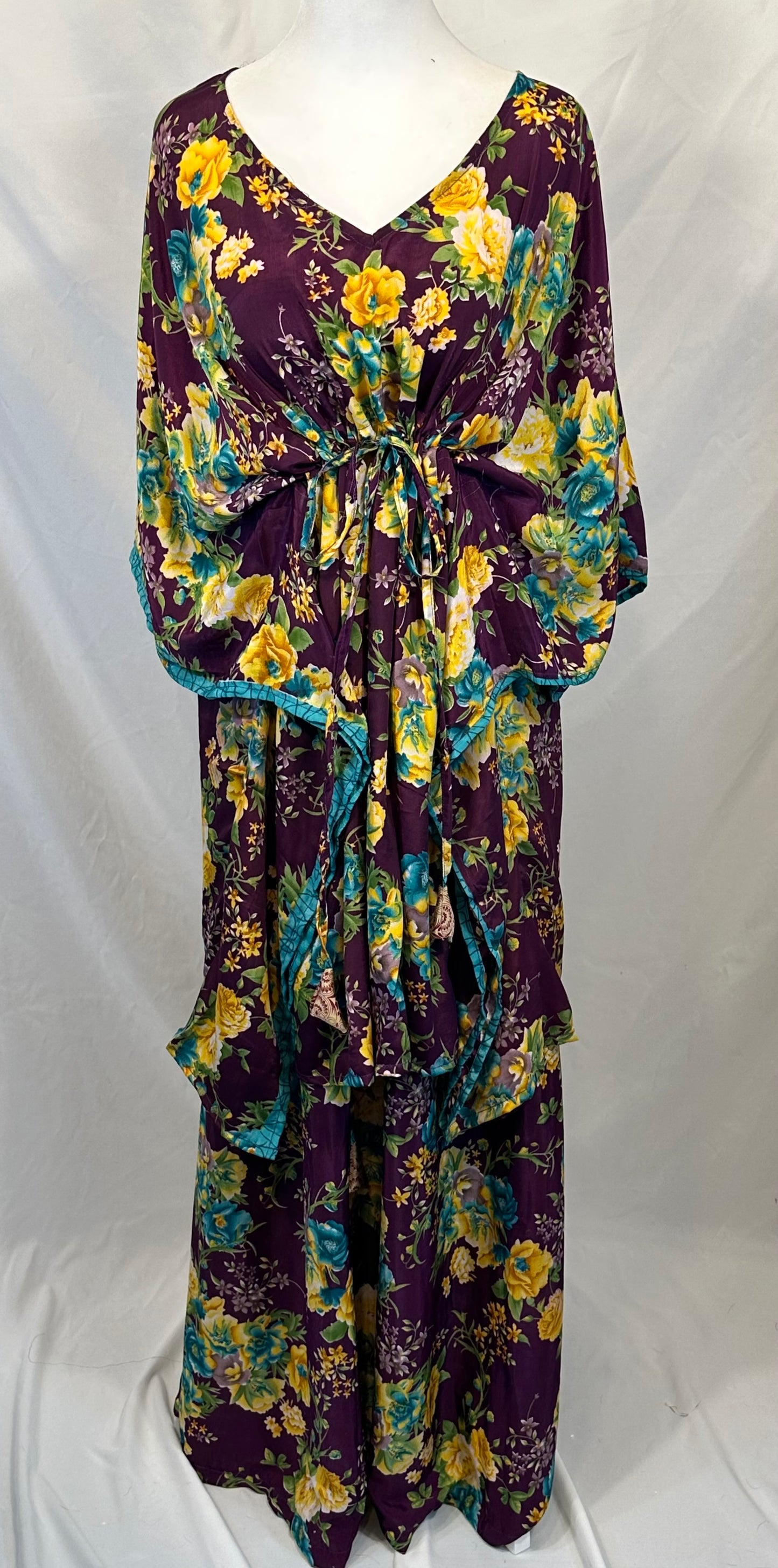 Plus Nahima Kaftan Set