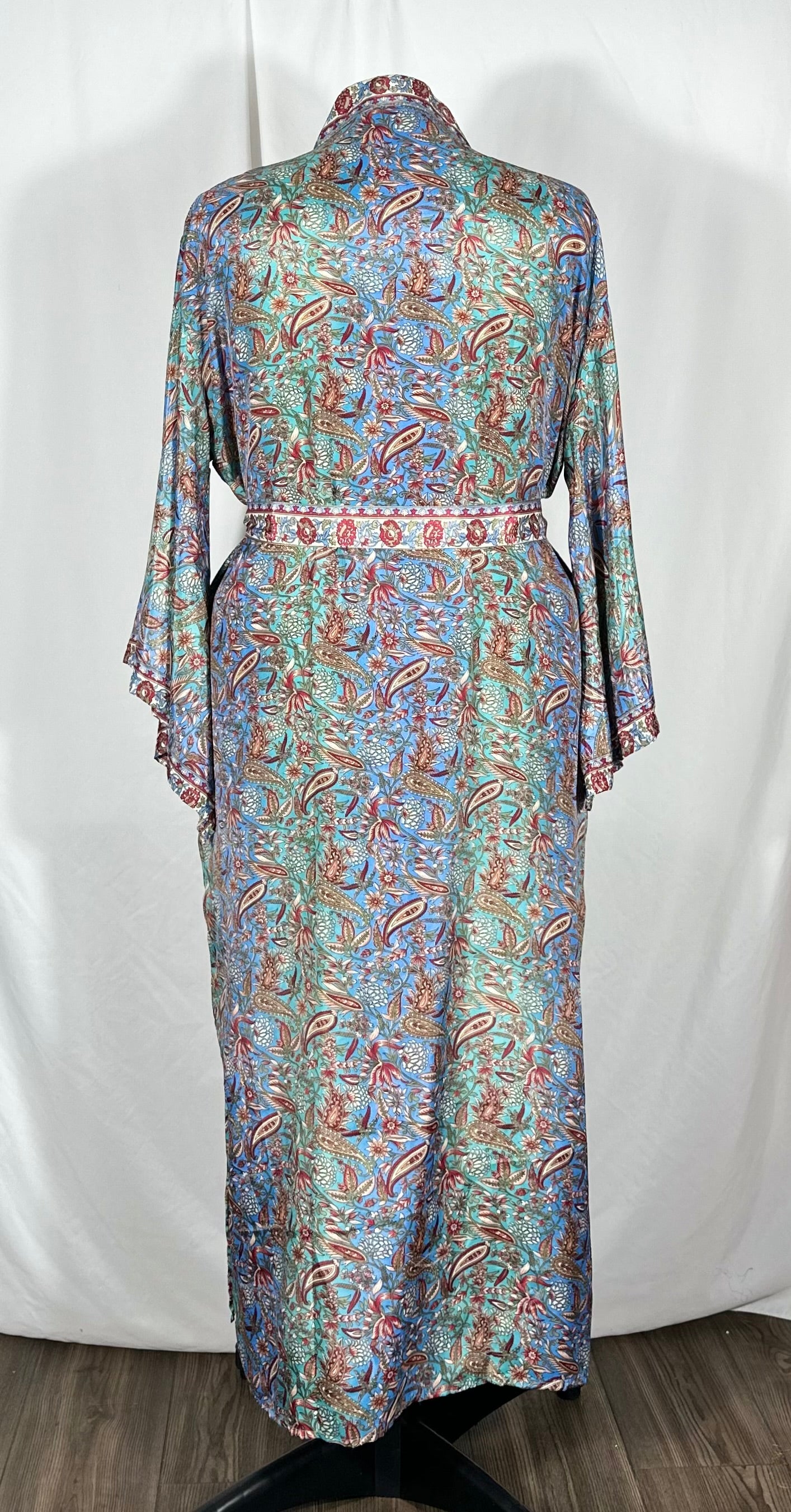 Bell Sleeved Lounge Wrap