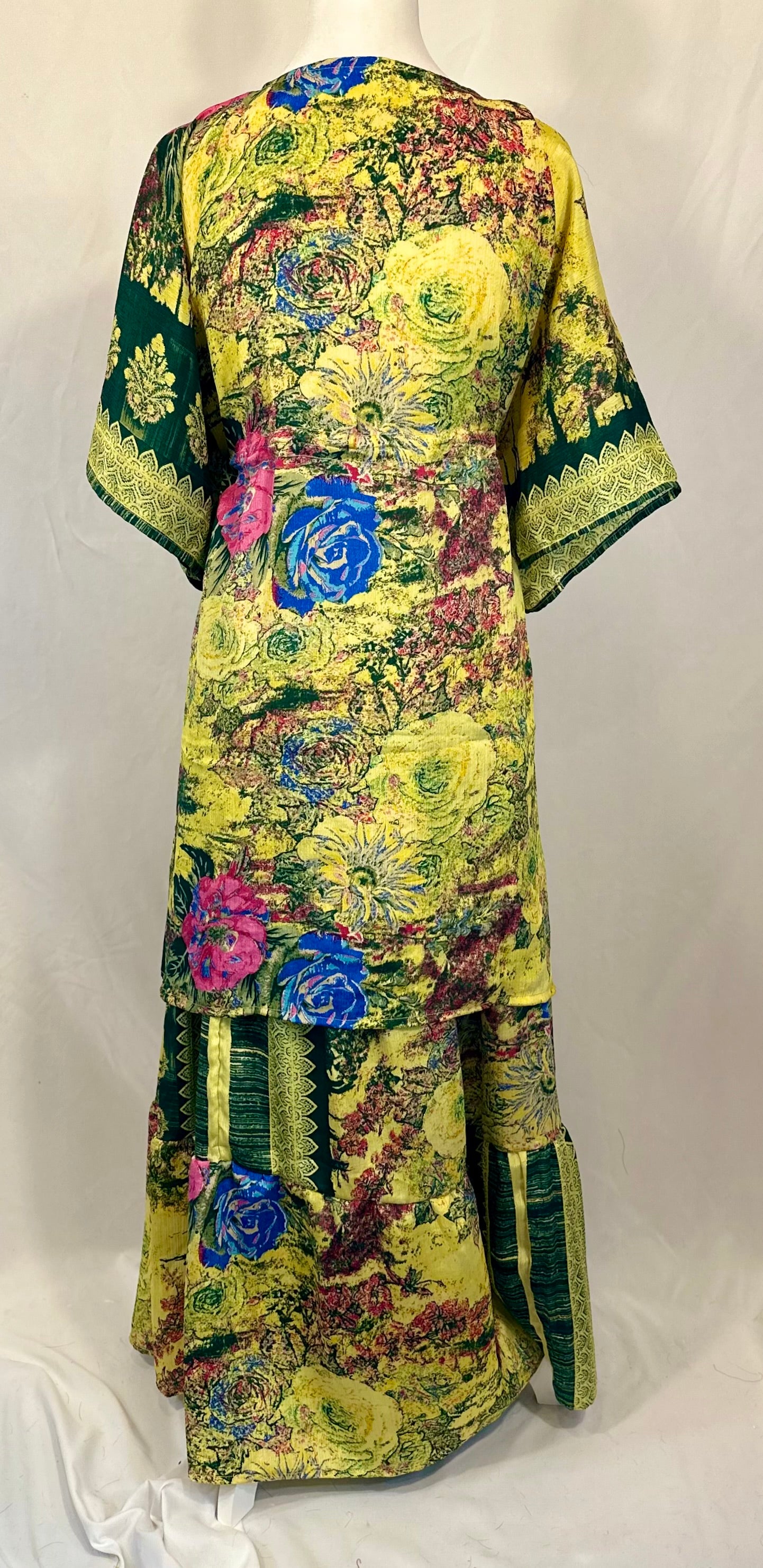 Plus Nahima Kaftan Set