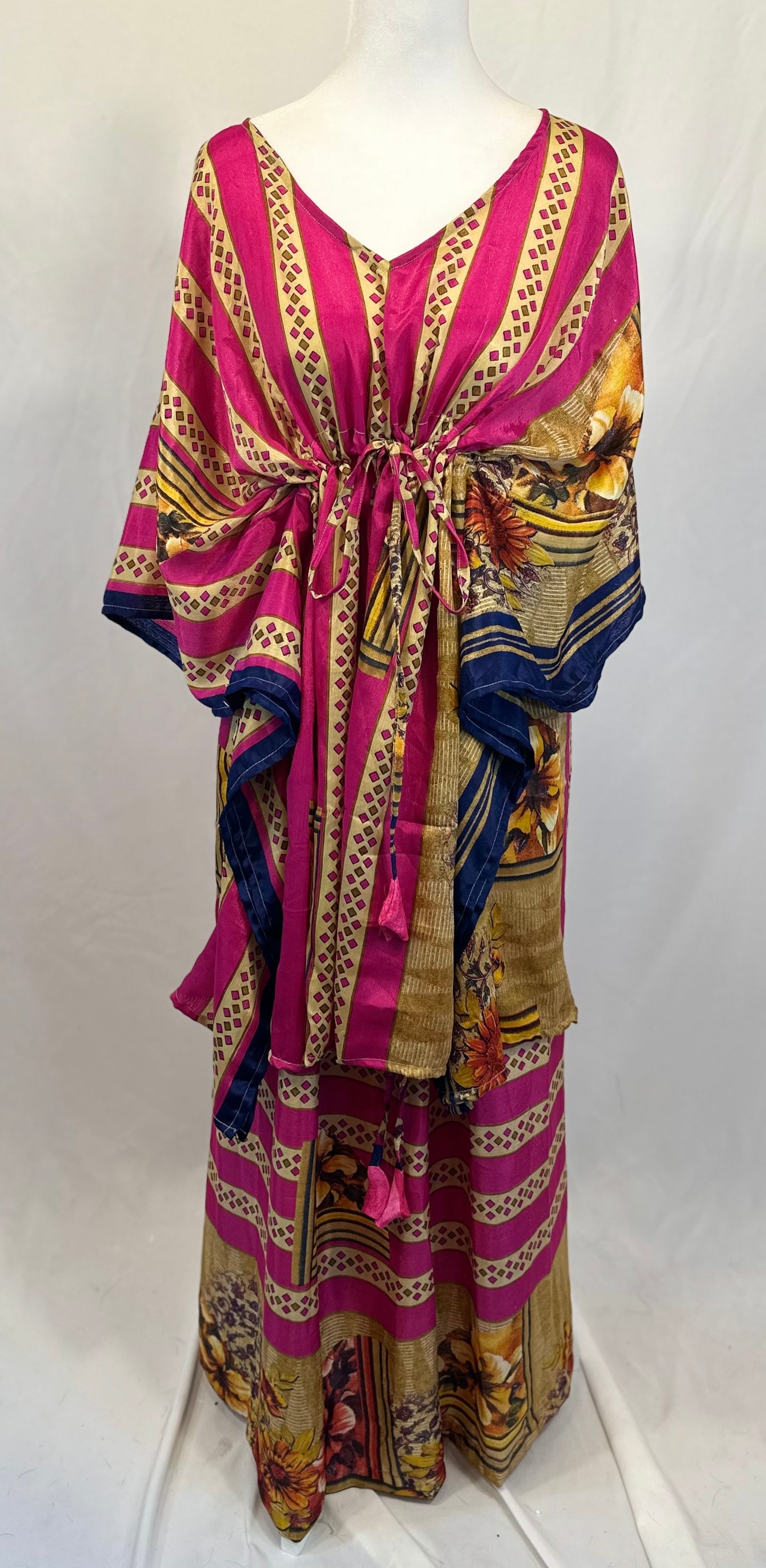 Plus Nahima Kaftan Set