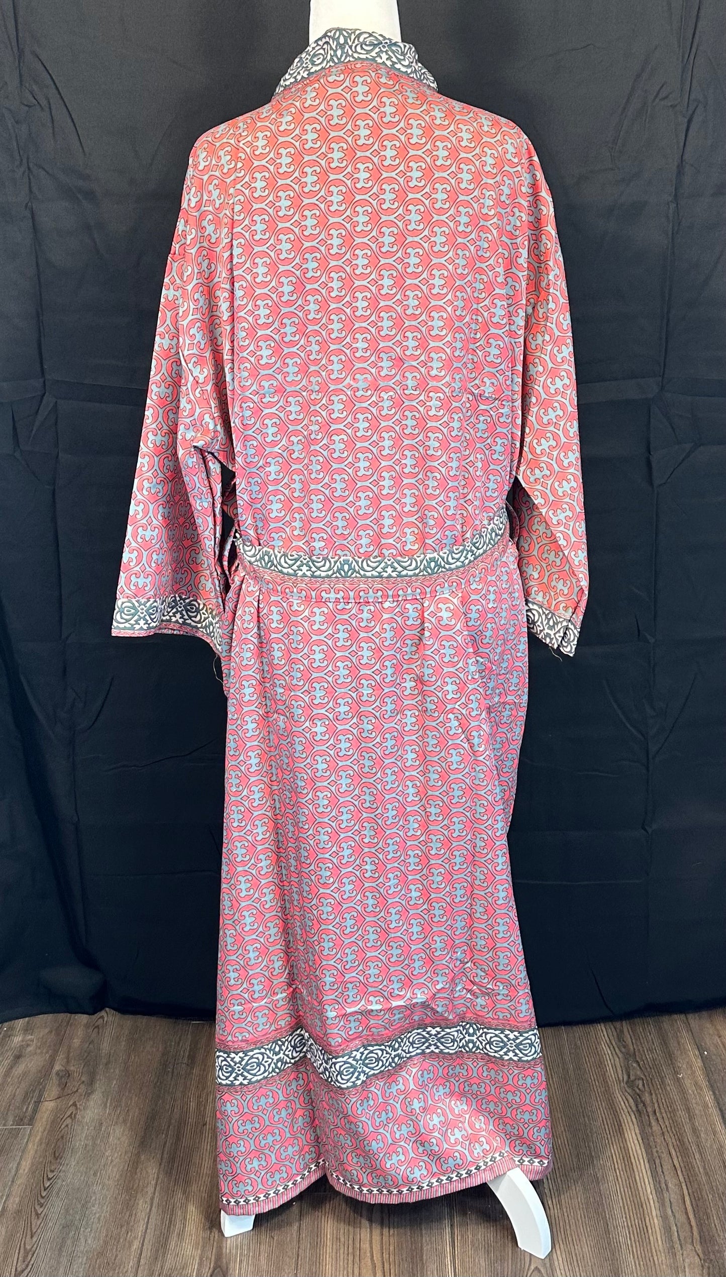 Taya Kimono