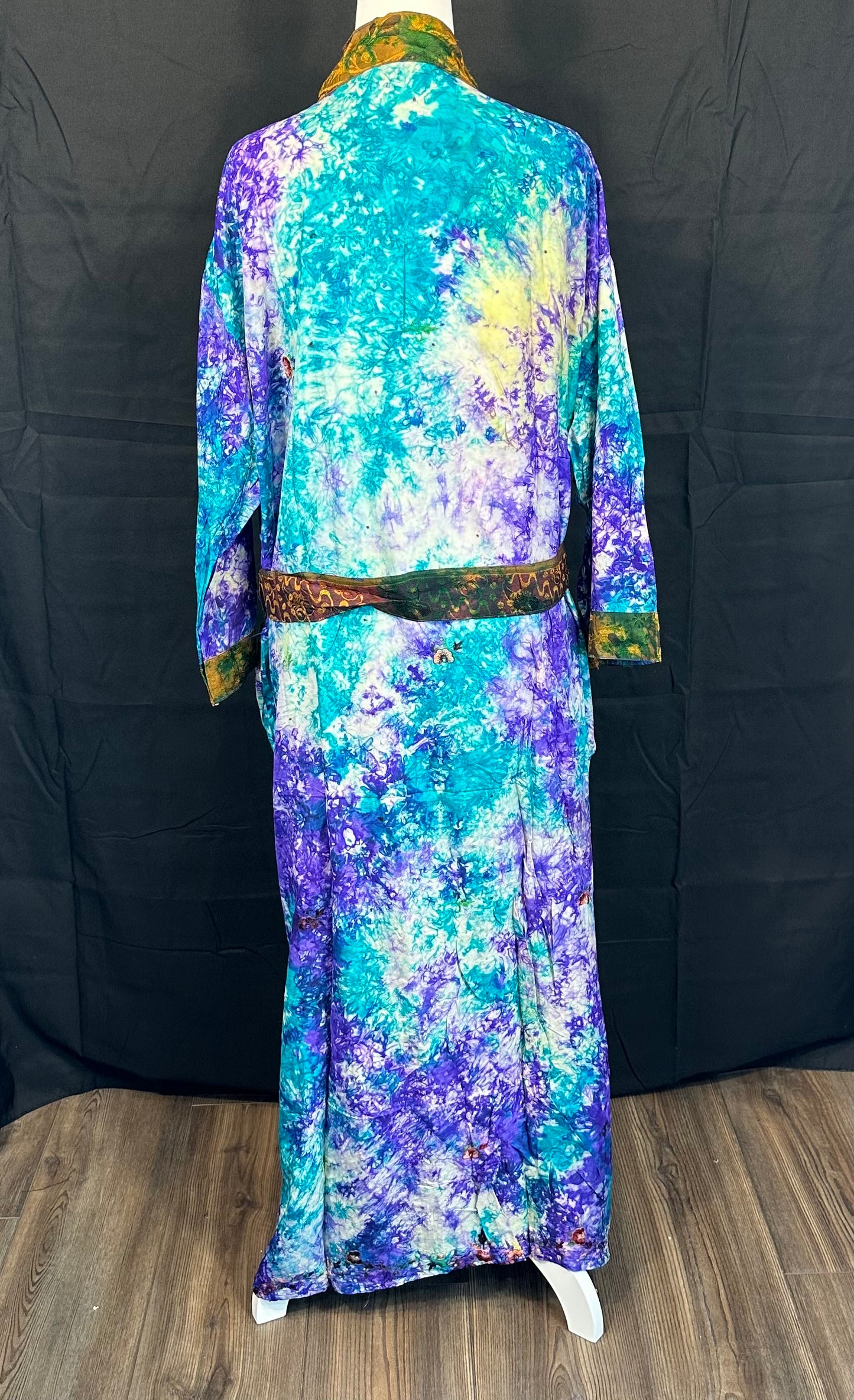 Taya Kimono