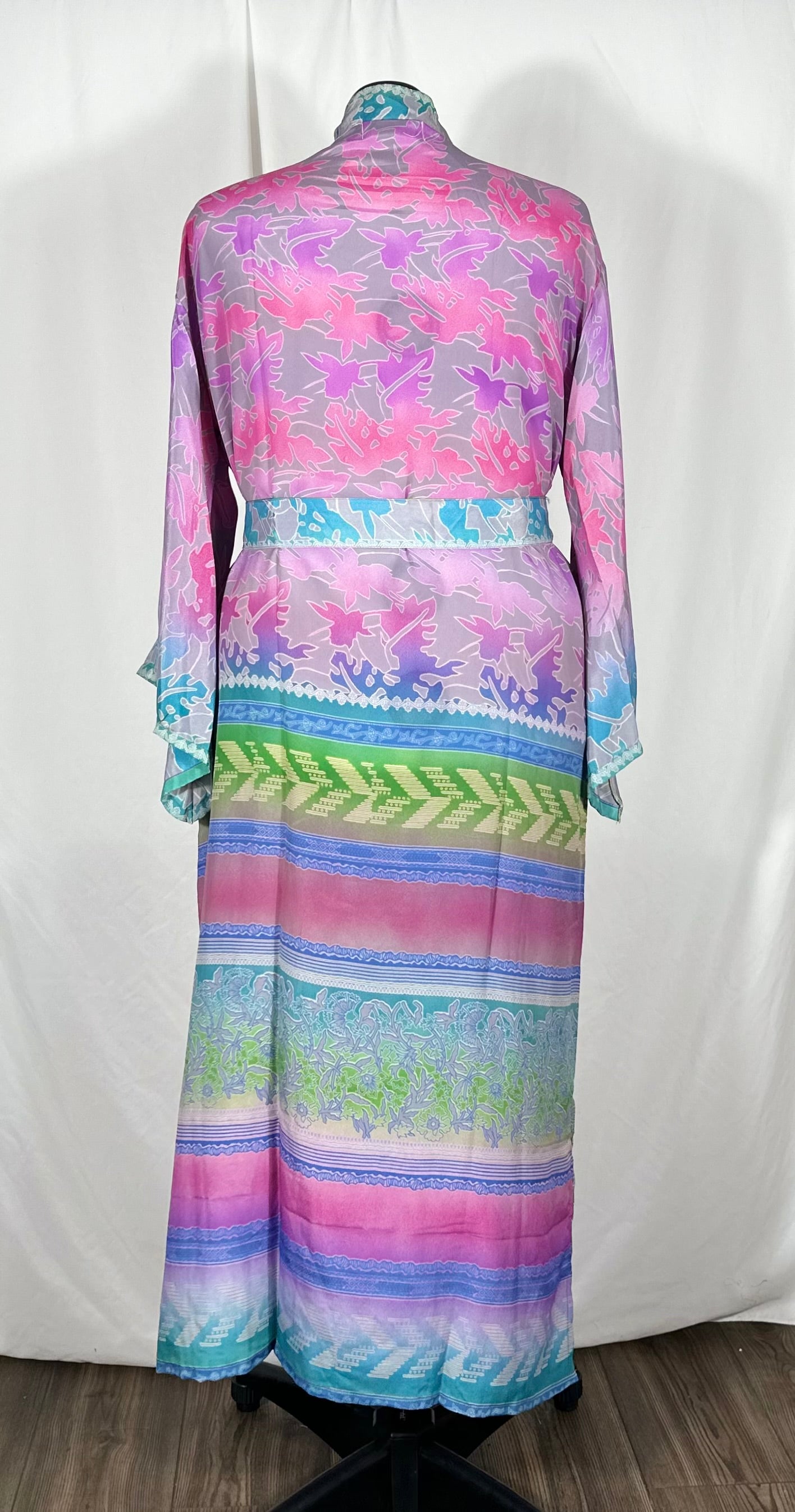 Bell Sleeved Lounge Wrap