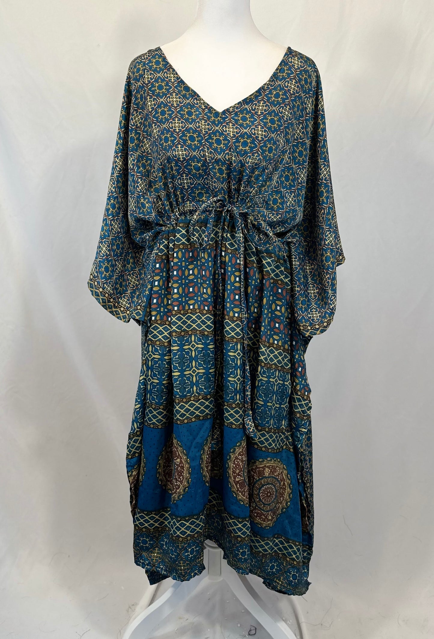 Plus Nahima Kaftan (Tea Length)