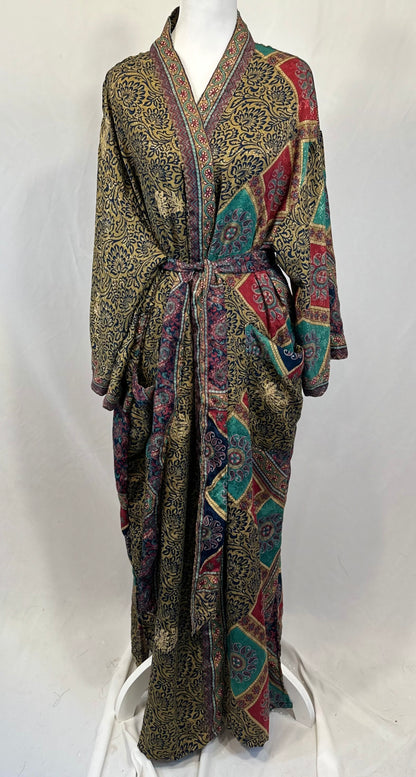 Taya Kimono