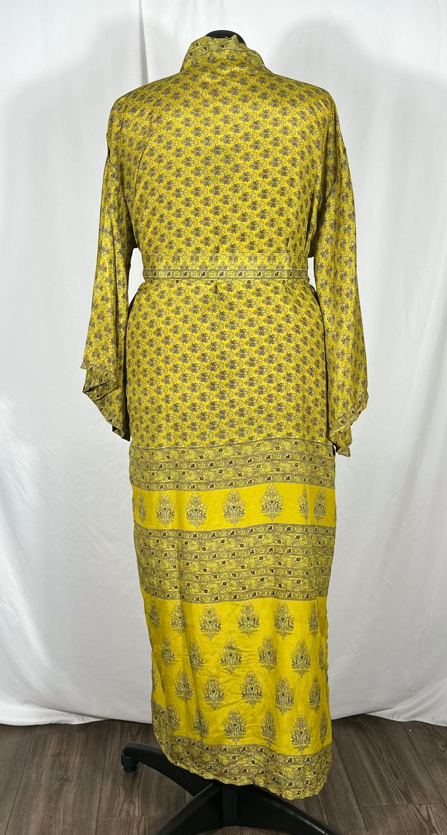 Bell Sleeved Lounge Wrap