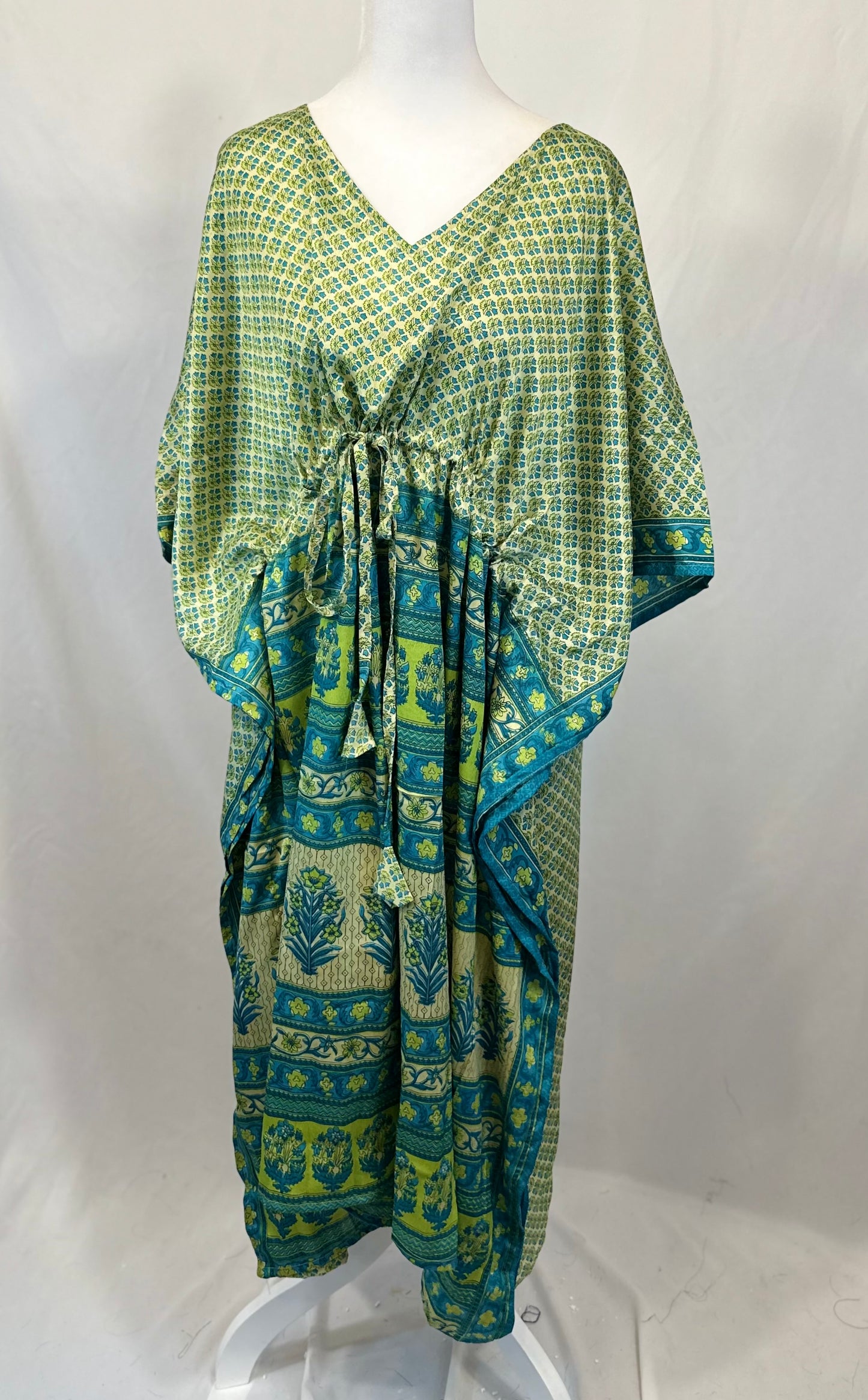 Plus Nahima Kaftan (Tea Length)