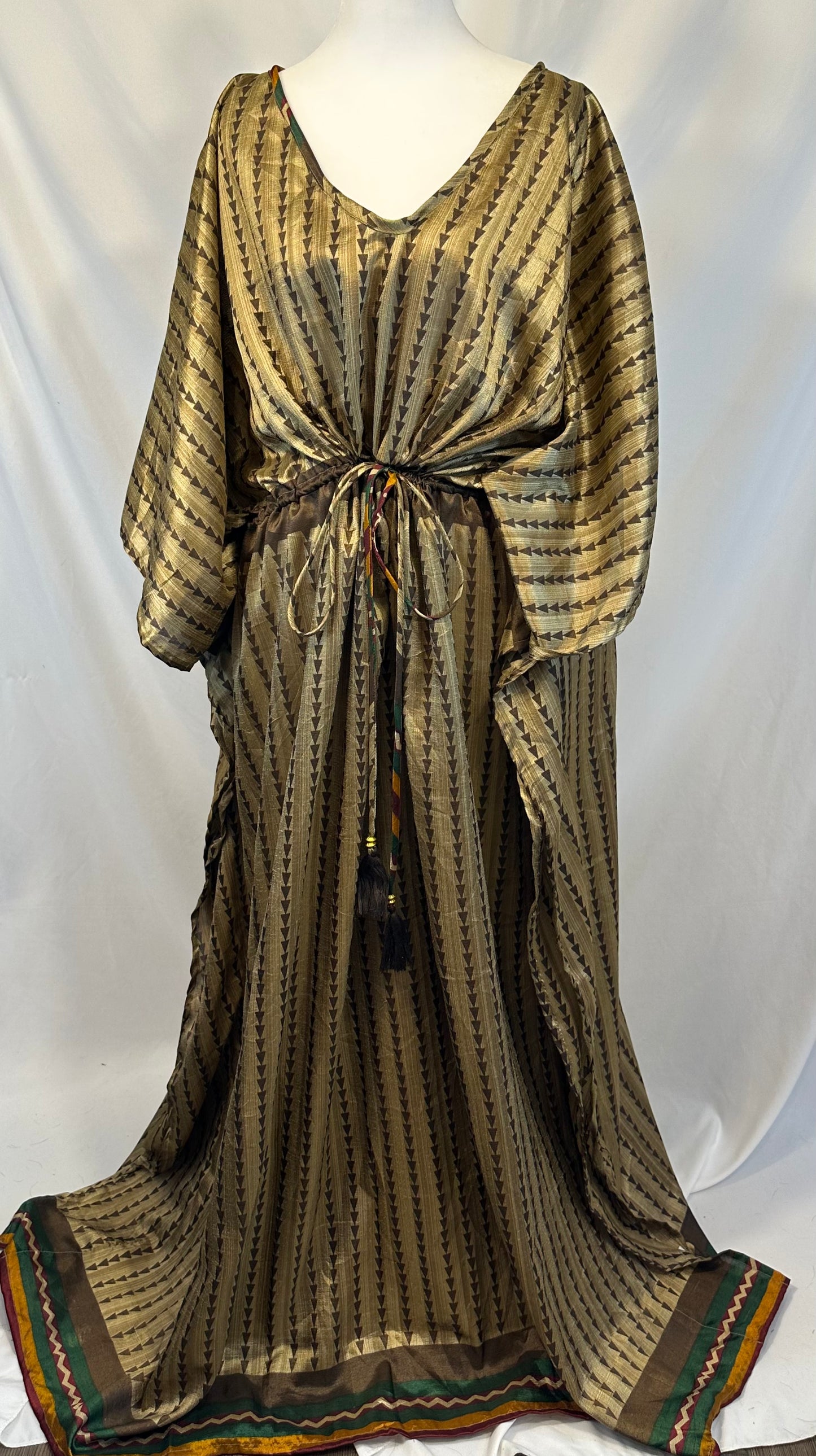 Goddess Size Nahima Kaftan